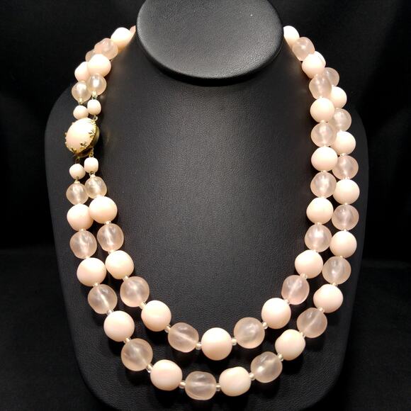 Vintage Austria Pink Lucite Bead Necklace Two Strand Frosted & Matte 1950s - Picture 5 of 10